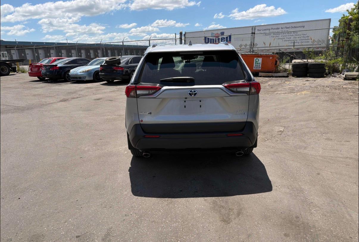 2023 Toyota RAV4 — photo 4